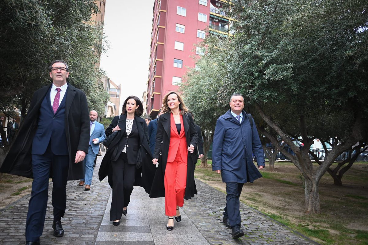 Ya he prometido el cargo de diputada del <a href="/aragonpsoe/">PSOE Aragón</a> en <a href="/cortes_aragon/">Cortes de Aragón</a>. 

Ante el desgobierno de Azcón, #hayalternativa. Vamos a ser una oposición seria y constructiva, vigilante a las imposiciones que Vox llevará a cabo y a los retrocesos que permita el PP.