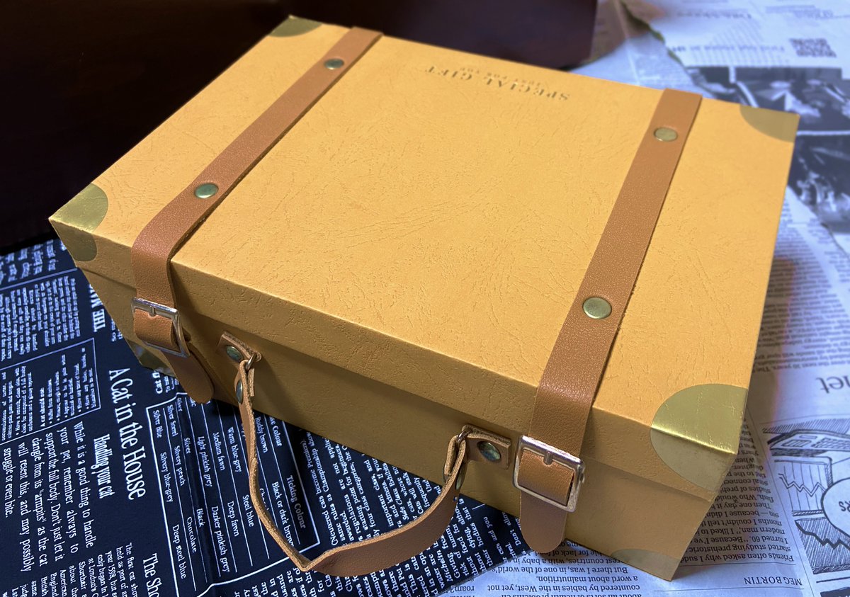 36eea_e's tweet photo. シンサトアンソロジー、イベント前日に受け取ったんですがホテルの部屋でデカい声出た😂
「今からアンソロっていう新しい作品との出会いが待ってるんだ」と、わくわくする気持ちと懐かしい気持ちが同時に溢れて、開封してしばらく動けなかったなぁ
#バトルあとに https://t.co/pEHGSlQgbQ