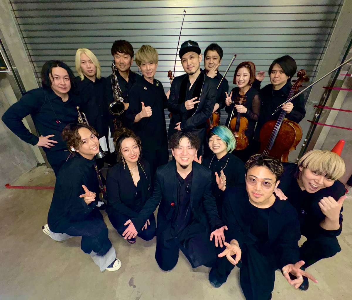 Soy_drums's tweet photo. BE:FIRST MTV Unplugged❗️
この為だけに全曲みんなでフルアレンジして最高な時間を過ごせました🔥
BE:FIRST,BESTY,この特別編成のFire Ballバンドみんなと関われて幸せだなと思いながら演奏してました🫶
歴史あるライブをみんなと共有できた事が僕の宝になりました🙏
#BEFIRST #MTVUnplugged #besty https://t.co/wiHHODstp8