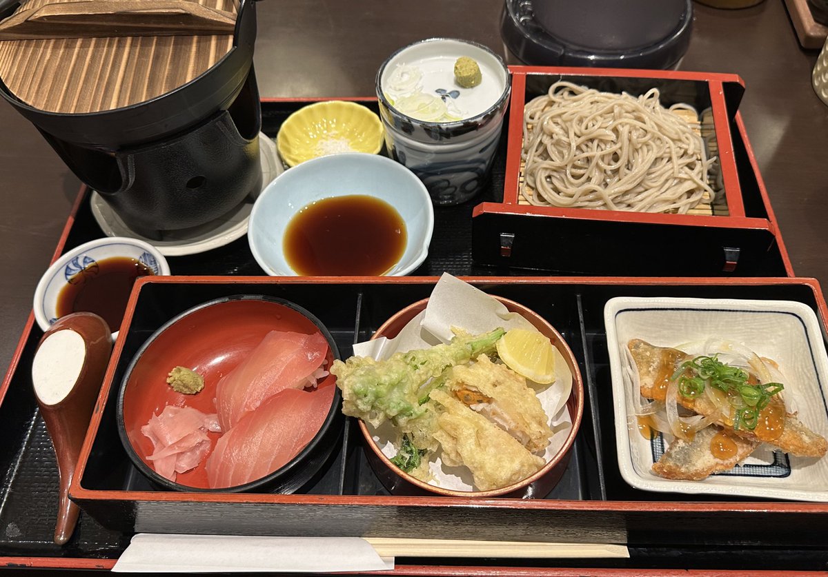 toki10121's tweet photo. 晩御飯 https://t.co/L20VfX0uB1