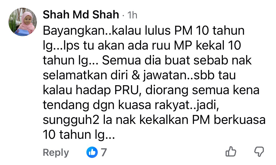 Saya pernah jumpa ramai orang bodoh tapi belum ada sebodoh ini. Tambah yang tukang like, ada 8 semuanya.

PMX cadang pinda RUU untuk hadkan tempoh jawatan PM maksimum 2 penggal (10 tahun). Bukan suruh kekalkan dia sebagai PM untuk 10 tahun lagi.

Aduh, menekan-nekan bodohnya.