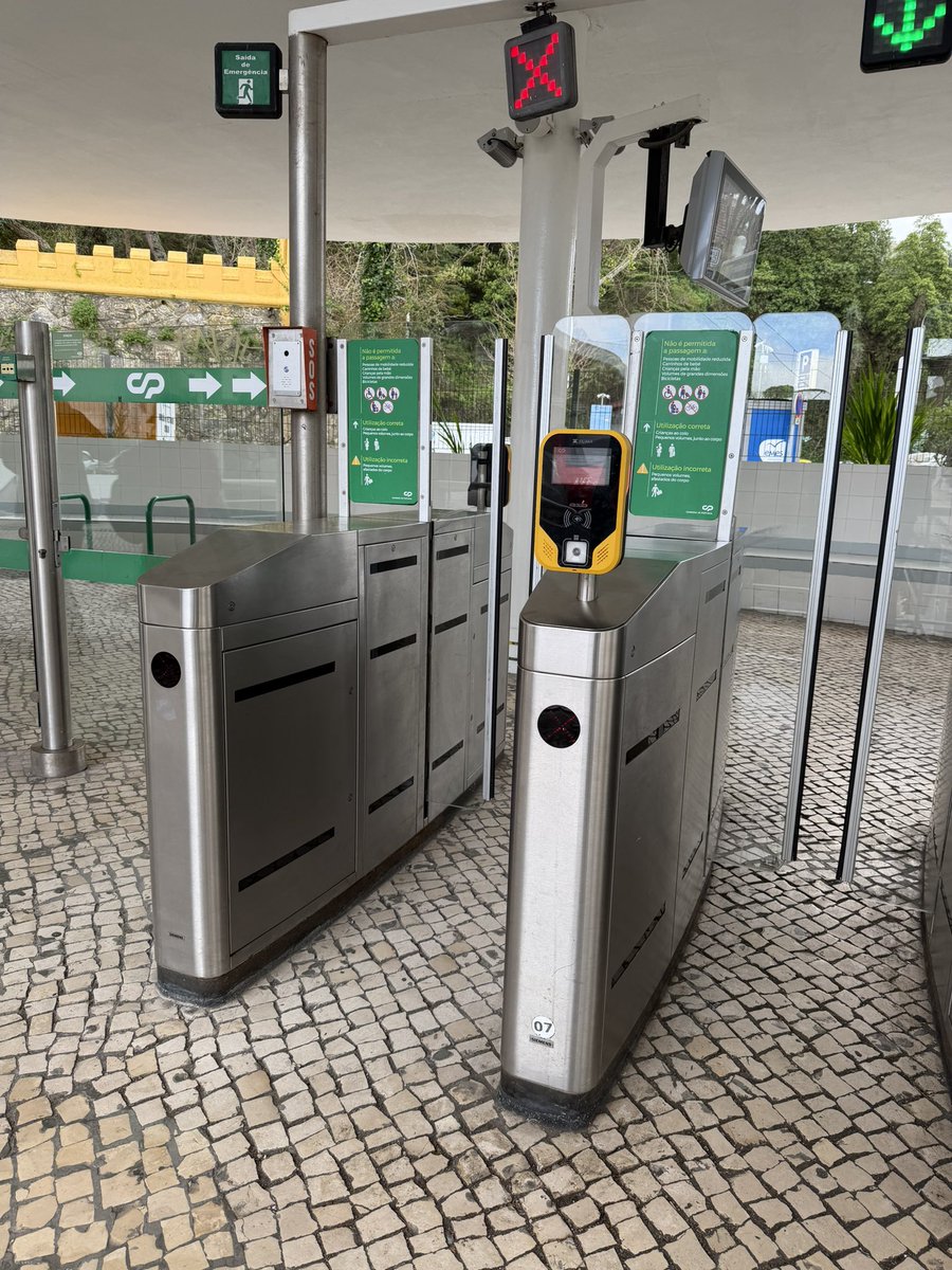 Estação de Sintra também já dispõem dos novos validadores nas gates.