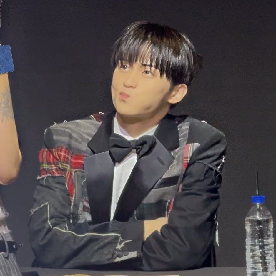 แค่นิ้ก้คิดถึงแระหรอ ขอโสเชี่ยวดิท้อกบ้างมะได้รึงัย