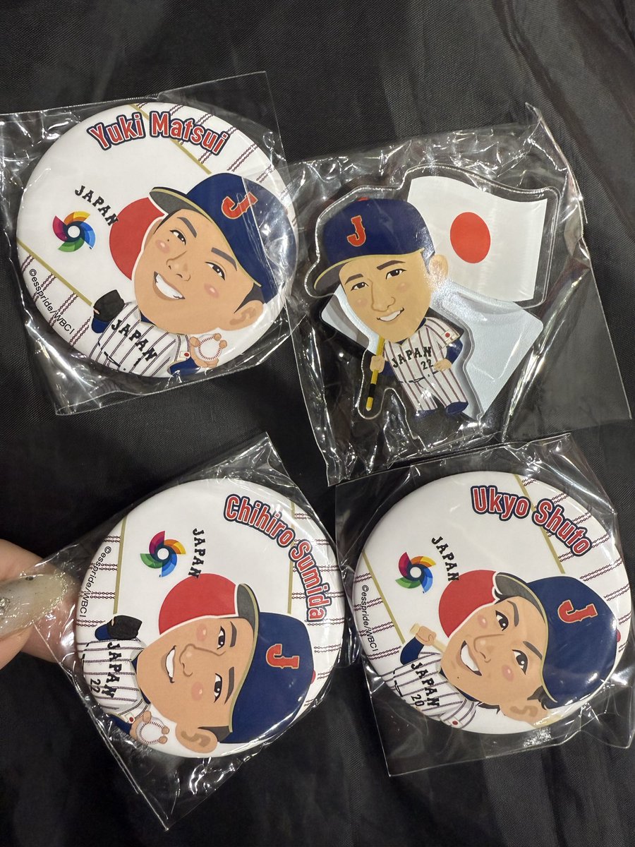 10033668's tweet photo. 侍ジャパン　WBC ガチャ　交換

【譲】
缶バッジ▶︎周東 墨田 松井
アクリルスタンド▶︎墨田
　
【求】
メジャー選手、阪神選手

京セラ現地います。
#侍ジャパン #WBC https://t.co/RY27fPi3C2