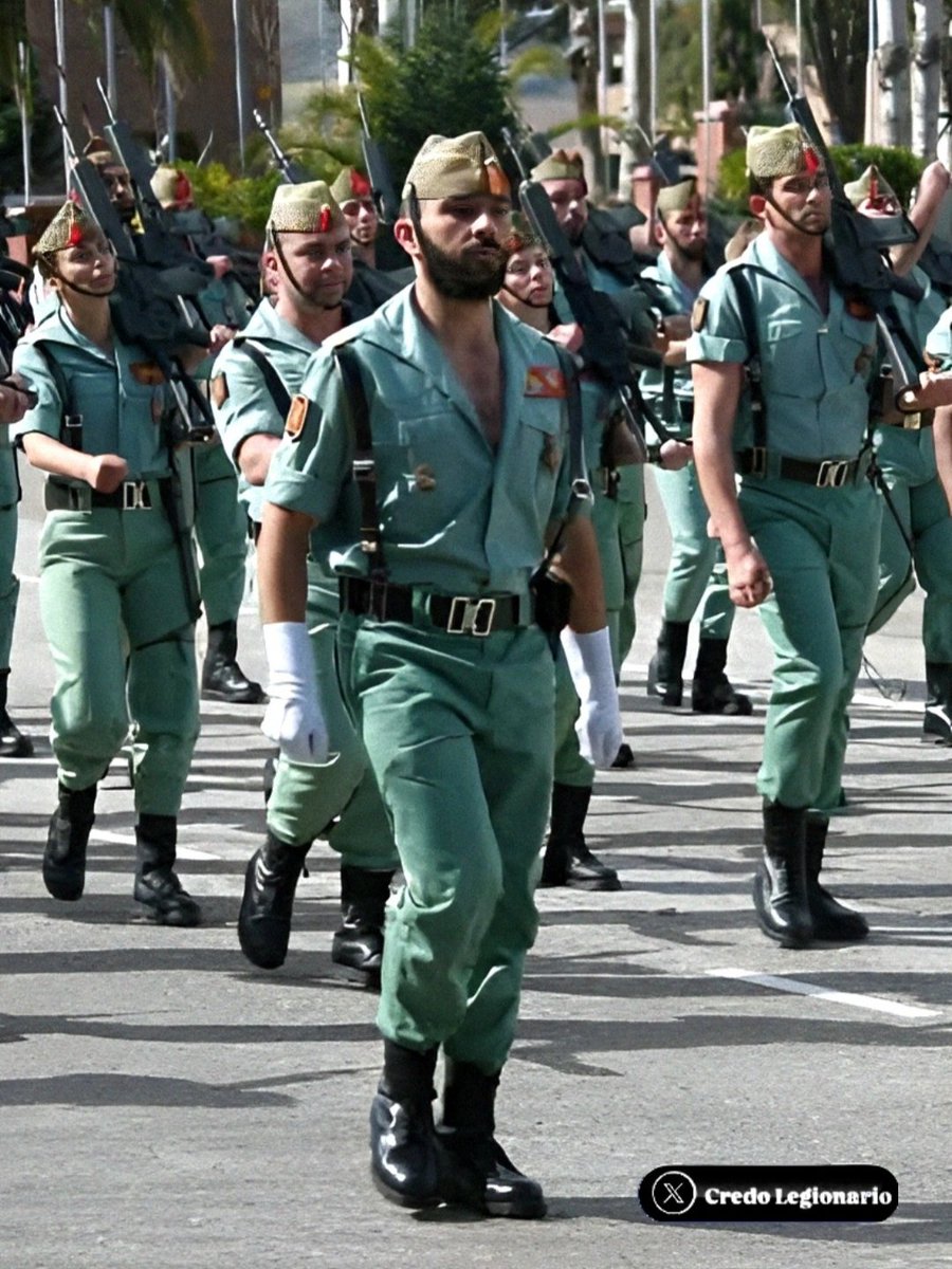 #BuenosDías 

Cumpliendo su Credo, cumpliendo su lema #LaLegión nunca morirá su destino luchar y morir como se haya en su espíritu de combate en las que recorren por las venas de nuestros #legionarios no conocen la derrota su destino tan solo sufrir y luchar hasta vencer o morir.
