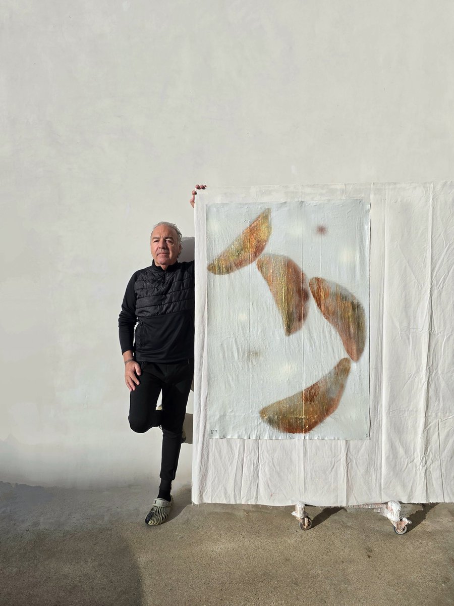 NachoLascaray's tweet image. 👆🏻🖕🏻👆🏻 ☝🏻 

Just finished my painting 1570 , measures 130x88Cm/51,1x34,6In

If you are interested in any of my paintings or want to commission a special one for you 
Please contact me 
nacholascaray.com

#abstractpainting
#Contemporaryabstract
#emergingabstractartist