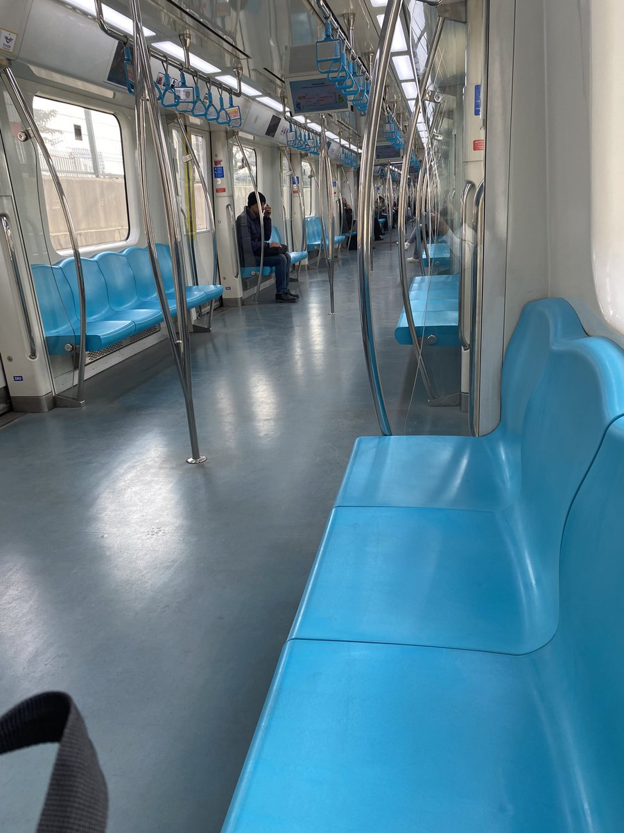 fileforbsn's tweet photo. Bugün vagondaki en güzel kız bendim https://t.co/FPIozm5Ojk