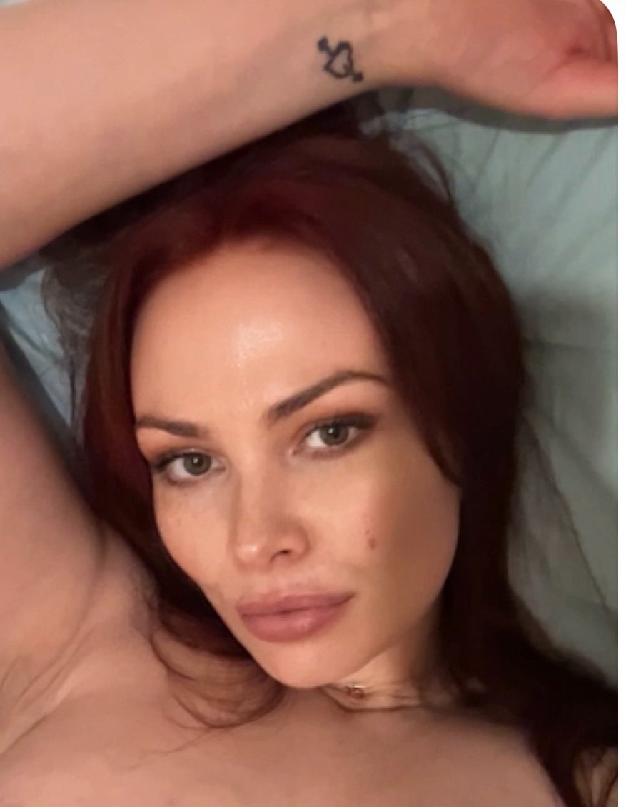 Lucy W ✿ tweet media