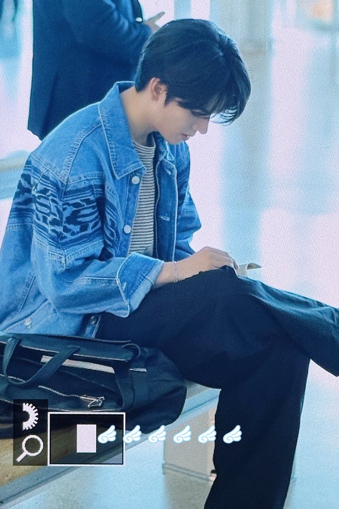 fluffy_0411's tweet photo. 260303 🇫🇷✈️📚
#POW #파우 #요치 #YORCH https://t.co/gVd0GIRnFY