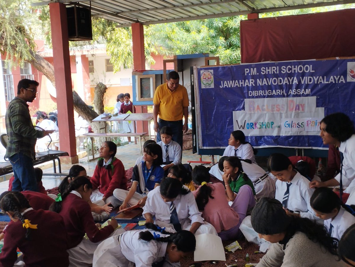 jnvdibrugarh's tweet photo. ✨ Paint. Play. Shine. Glass painting workshop, 21 Feb 2026 🖌️ #BaglessDay https://t.co/au2ZGOGvTJ