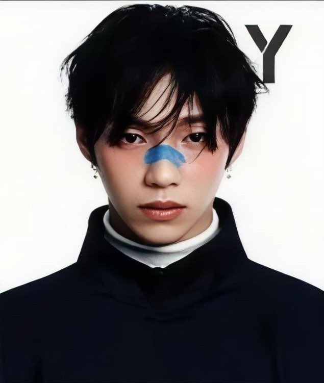 JL is fully stepping into his model era — and he absolutely nailed this shot❤️‍🔥

#AHOF #아홉
#AHOF_JL #제이엘
<a href="/AHOF_official/">AHOF</a>