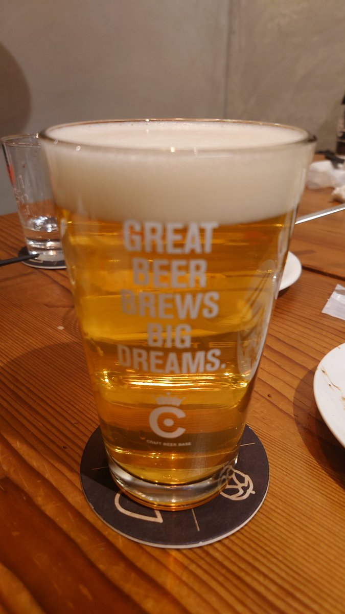 YCBF01's tweet photo. 昨日の出張
夜ご飯は大阪梅田
#CraftBeerBase mother tree
やっはりビアベースは美味しい！
JBC3位の
Southern German-Style Pilsner
やっはり美味しかった
タンク横で飲むのは良いな～ https://t.co/wVnAa0ChXc