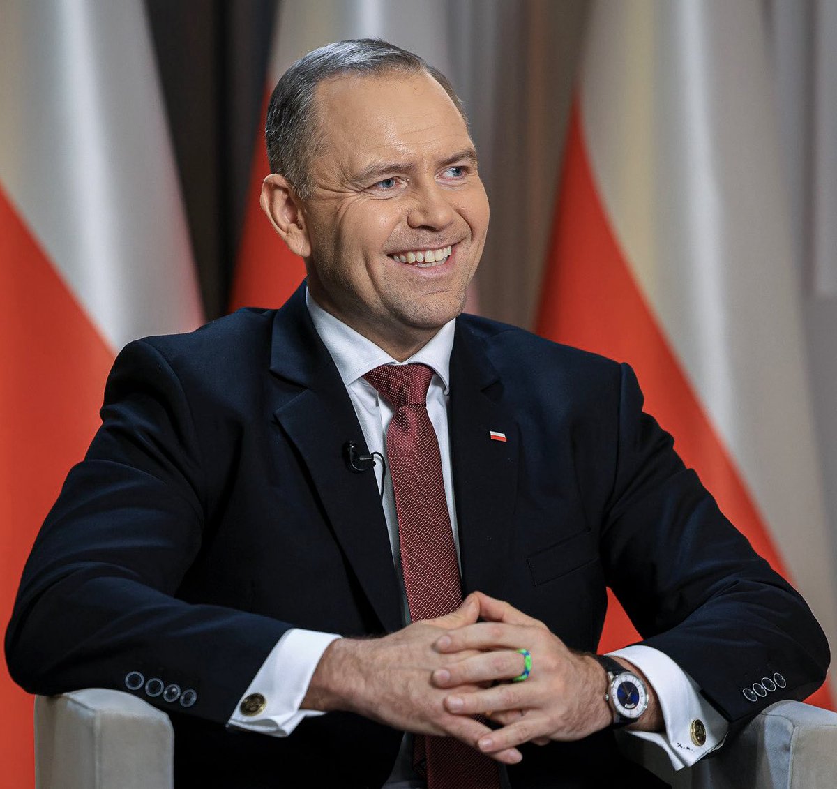 Karol Nawrocki świętuje dziś 43 urodziny 

Czego życzymy prezydentowi? ( ͡° ͜ʖ ͡°)