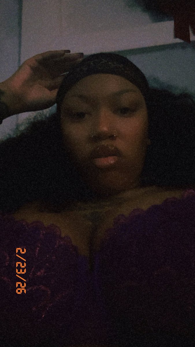 Gwendolyn Hall tweet media