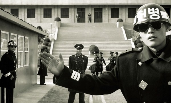 <공동경비구역 JSA> 이 장면으로 끝나는 거 미친 것 같 아...