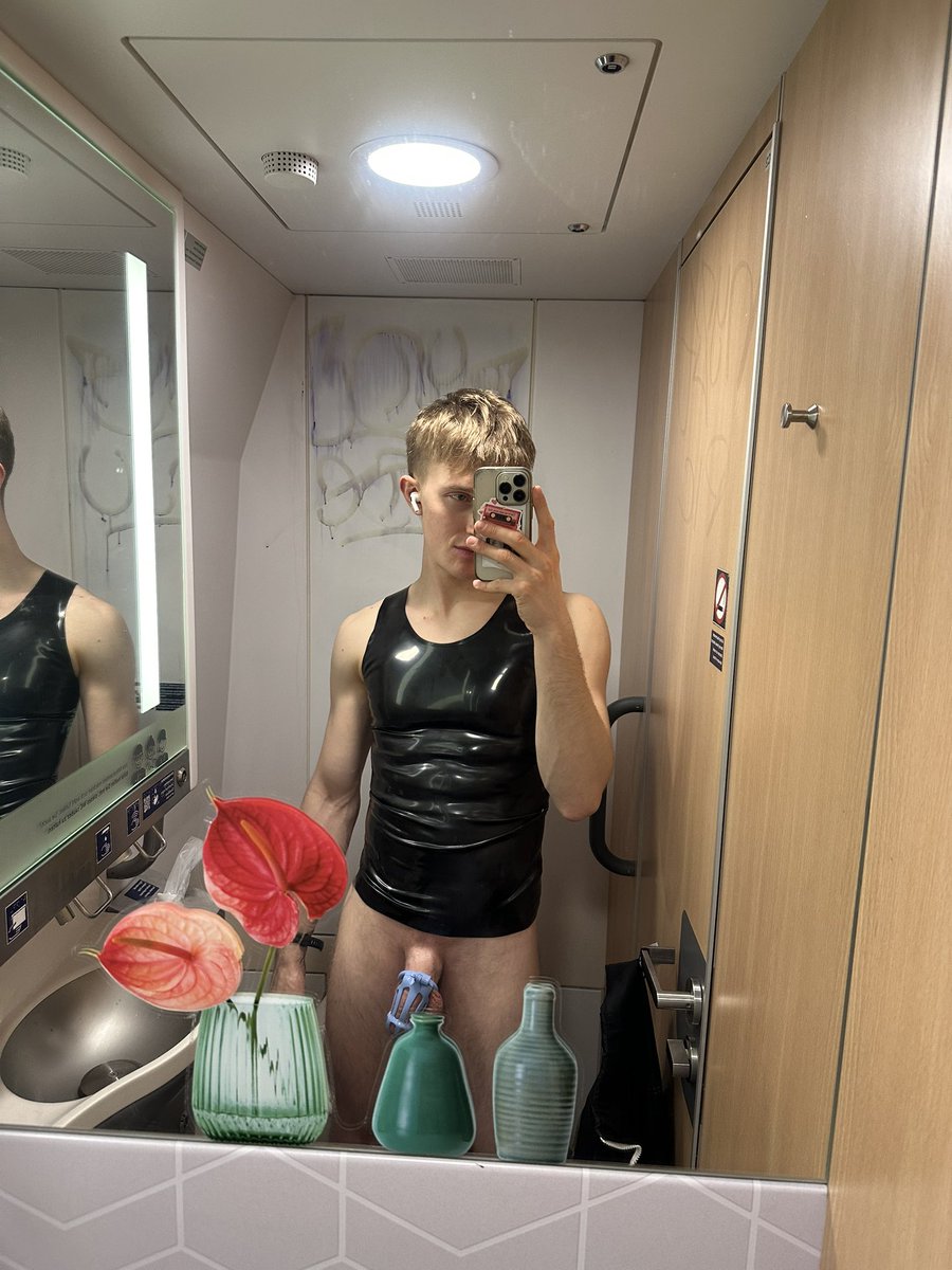 Jónas (but spicy) ✨ tweet media