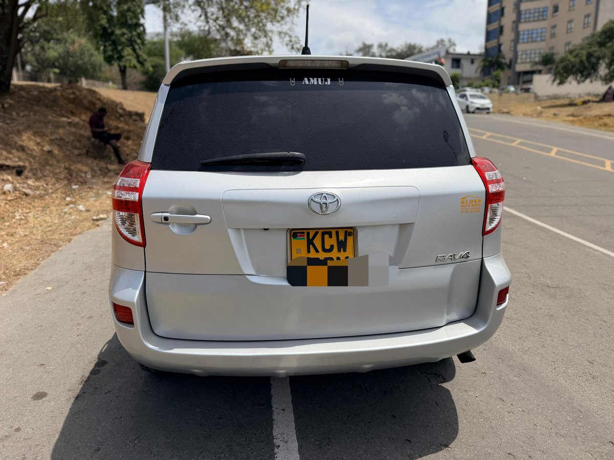 WolfOfEmirates's tweet photo. MAKE: TOYOTA RAV4
REGISTRATION : KCW
YEAR OF MAN : 2013
TRANSMISSION : Auto
COLOUR : SILVER 
ENGINE CAPACITY : 2400cc
FUEL TYPE : PETROL
MILEAGE: 136k
SEATERS: 5
PRICE : 1.9M
LOCATION : MOMBASA

CALL ME ON 0725428133 https://t.co/DRBDKLd9OH