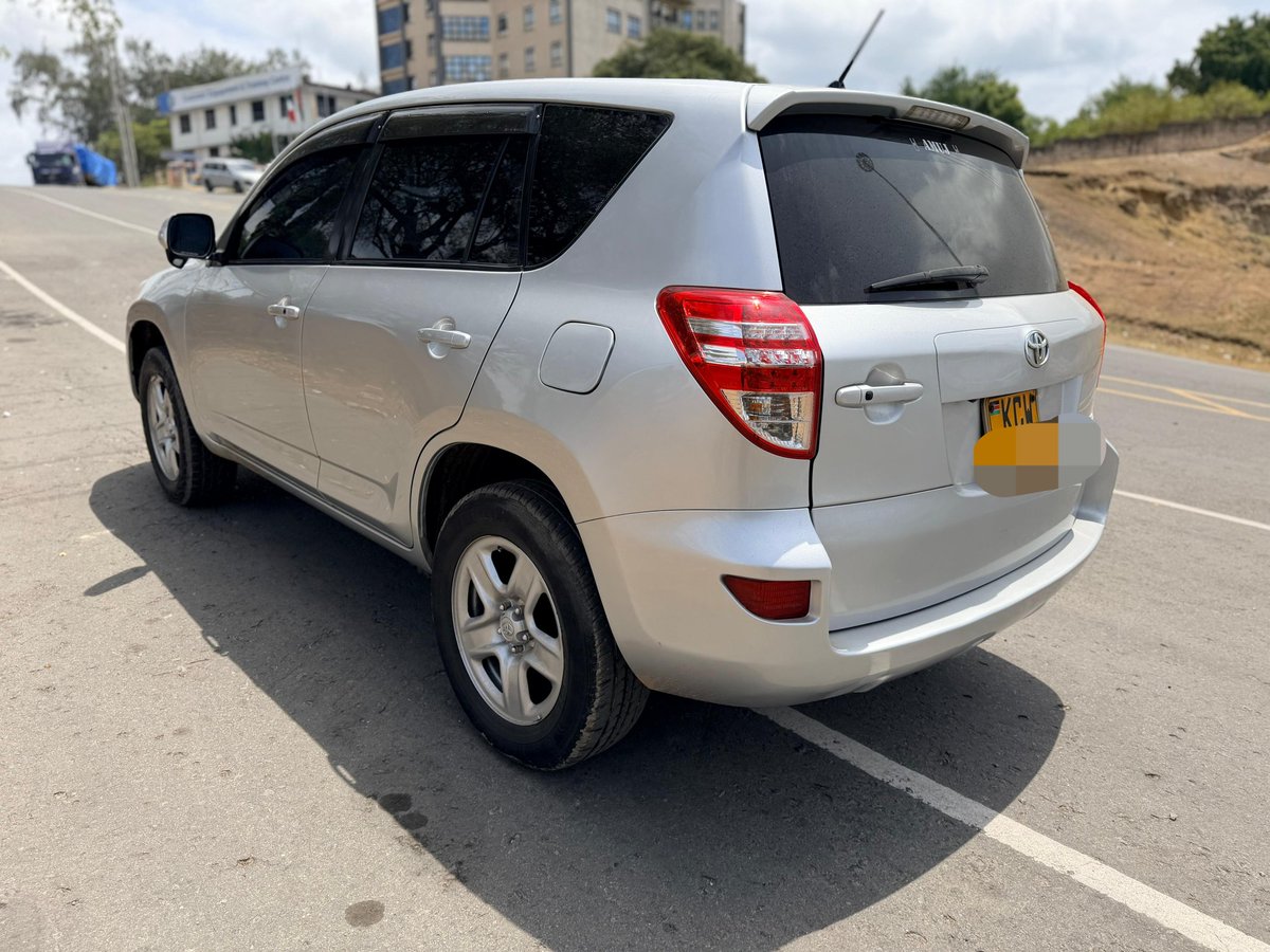 WolfOfEmirates's tweet photo. MAKE: TOYOTA RAV4
REGISTRATION : KCW
YEAR OF MAN : 2013
TRANSMISSION : Auto
COLOUR : SILVER 
ENGINE CAPACITY : 2400cc
FUEL TYPE : PETROL
MILEAGE: 136k
SEATERS: 5
PRICE : 1.9M
LOCATION : MOMBASA

CALL ME ON 0725428133 https://t.co/DRBDKLd9OH