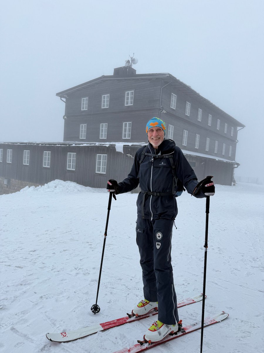 Po nositelích Nobelovy ceny, jako byl Milton Friedman a Gary Becker, nebo naposledy argentinský prezident Javier Milei, letos v květnu Výroční cenu Liberálního institutu převezme <a href="/MirekTopolanek/">Mirek Topolánek</a> 

Mirku, jsem rád, že právě Tobě letos cenu předám!