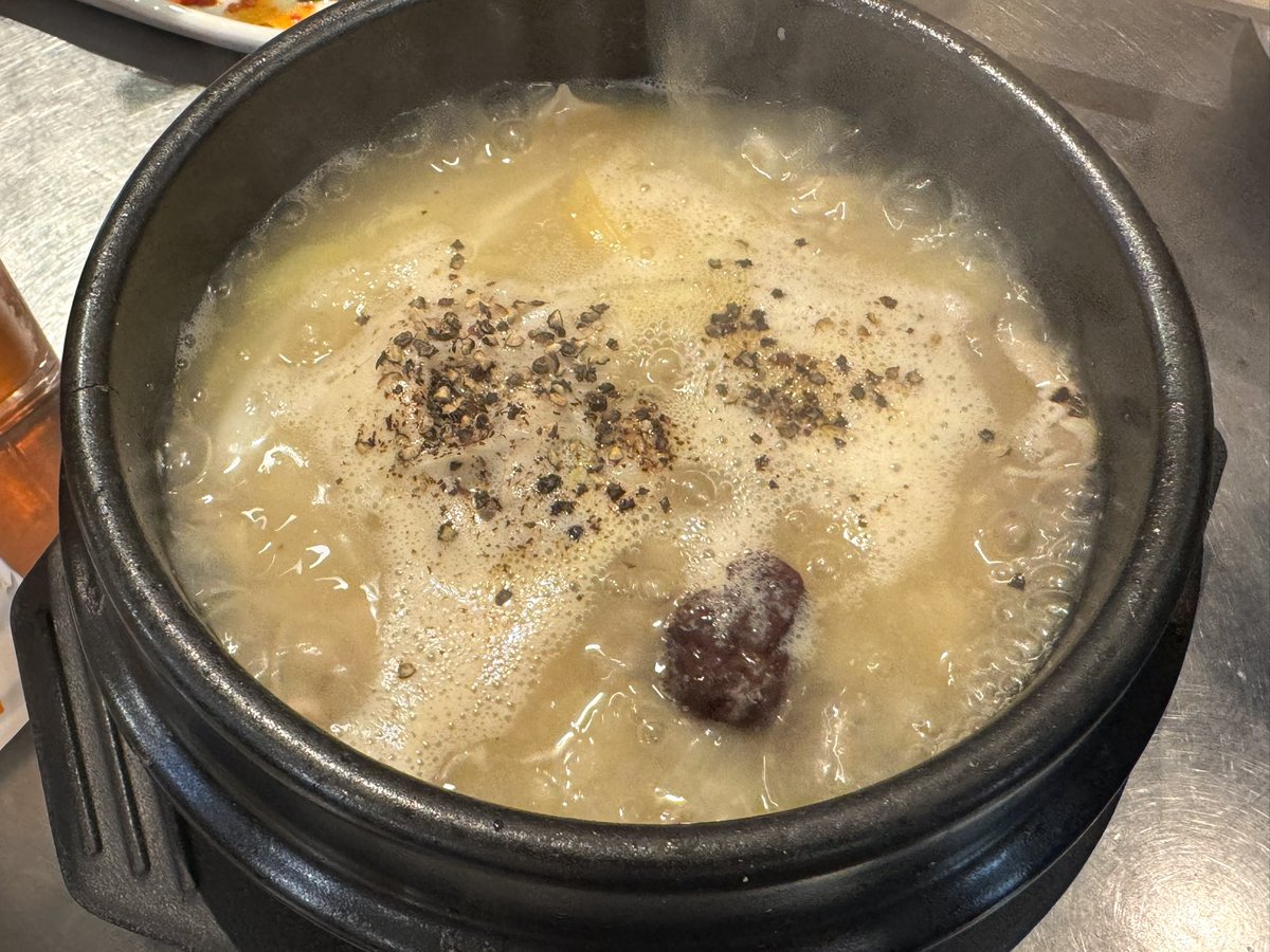 kk_tht9's tweet photo. 踊り食ってやった🫵🐙 https://t.co/bPeKUyDeqq