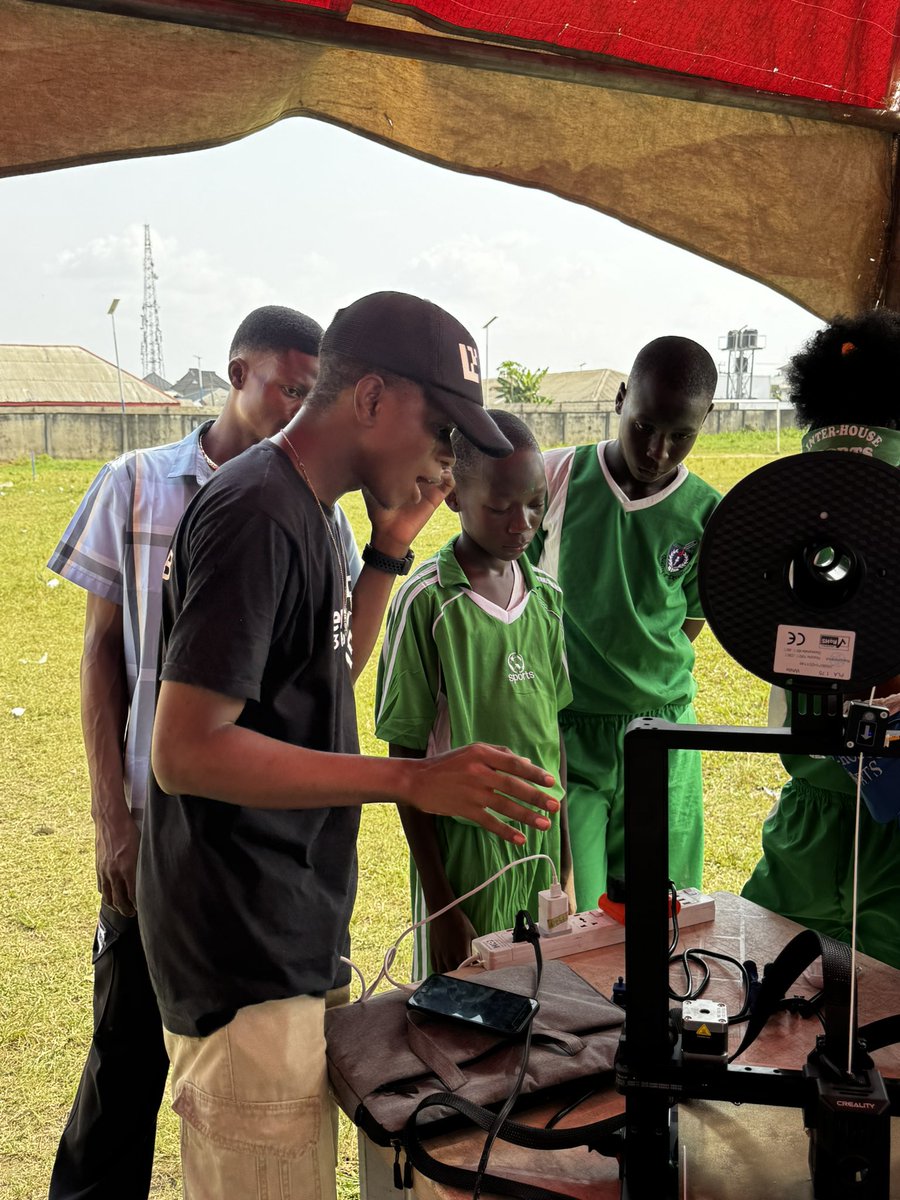 Reality 3d Hub tweet media