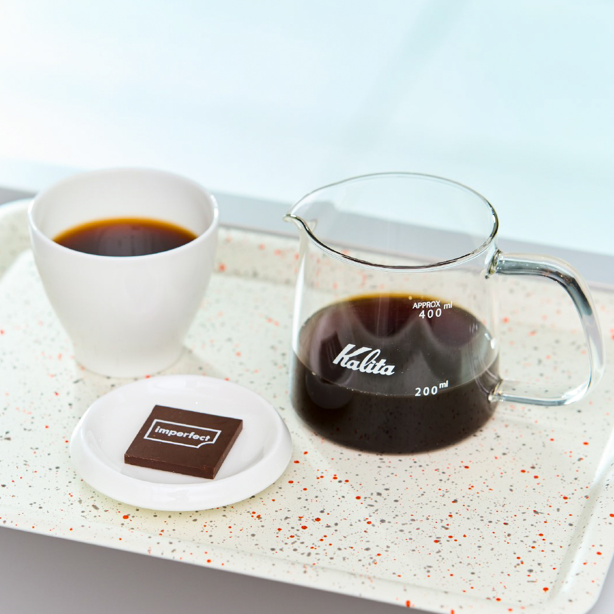 imperfect_inc's tweet photo. 陽射しが少しずつ春めいてきた3月―🌿​

東京駅前・丸の内に新店舗「imperfect MARUNOUCHI ROASTERY」をオープンします☕✨​

“あなたの『おいしい』を、だれかの『うれしい』に。”​
この想いを五感で感じていただける空間です。​

忙しい日常に、ふっと深呼吸を。​
丸の内で新しい「おいしい」と「うれしい」に出会いませんか。​

・住所：東京都千代田区丸の内2-3-1 231PLACE 1F​
・営業時間：月～金：07:00～19:00／土日祝：11:00～19:00
・定休日：不定休（年末年始を除く）​
※グランドオープン：2026/3/6
※オープン日3/6 (金)のみ10:00営業開始
