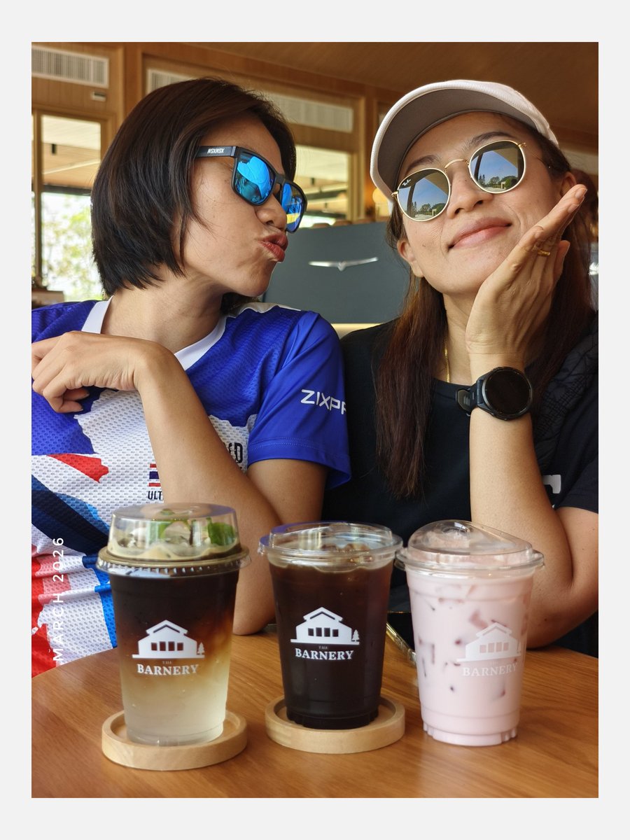 jpb_foto's tweet image. With N'Tookta at The Barnery 
@aui_kumjing ✨😘 #BFF #bestie