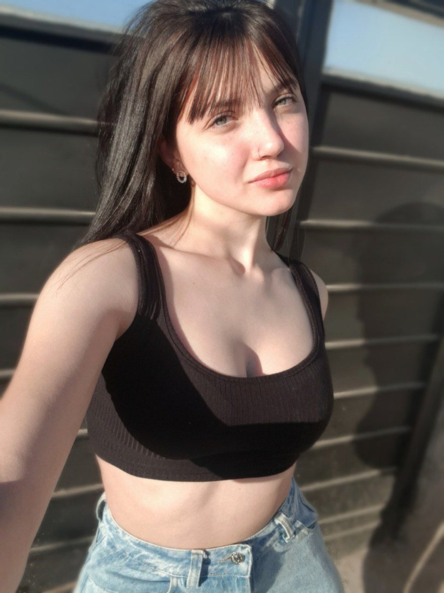 millie.grey tweet media