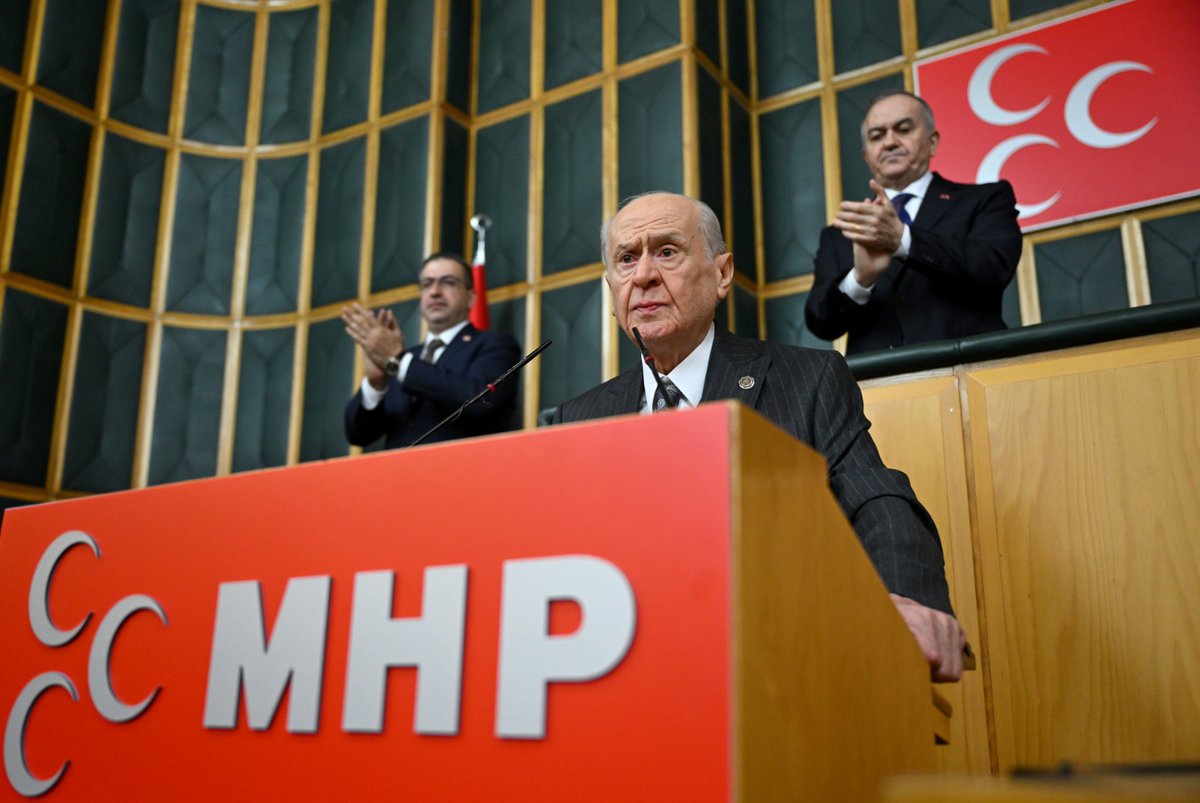 🇹🇷 MHP lideri Devlet Bahçeli: Bir ölürsek bin diriliriz, bir ölürsek bin bir diriliriz. Bu vatana, bu millete sonuna kadar sahip çıkarız.
<a href="/dbdevletbahceli/">Devlet Bahçeli</a> <a href="/MHP_Bilgi/">MHP</a>