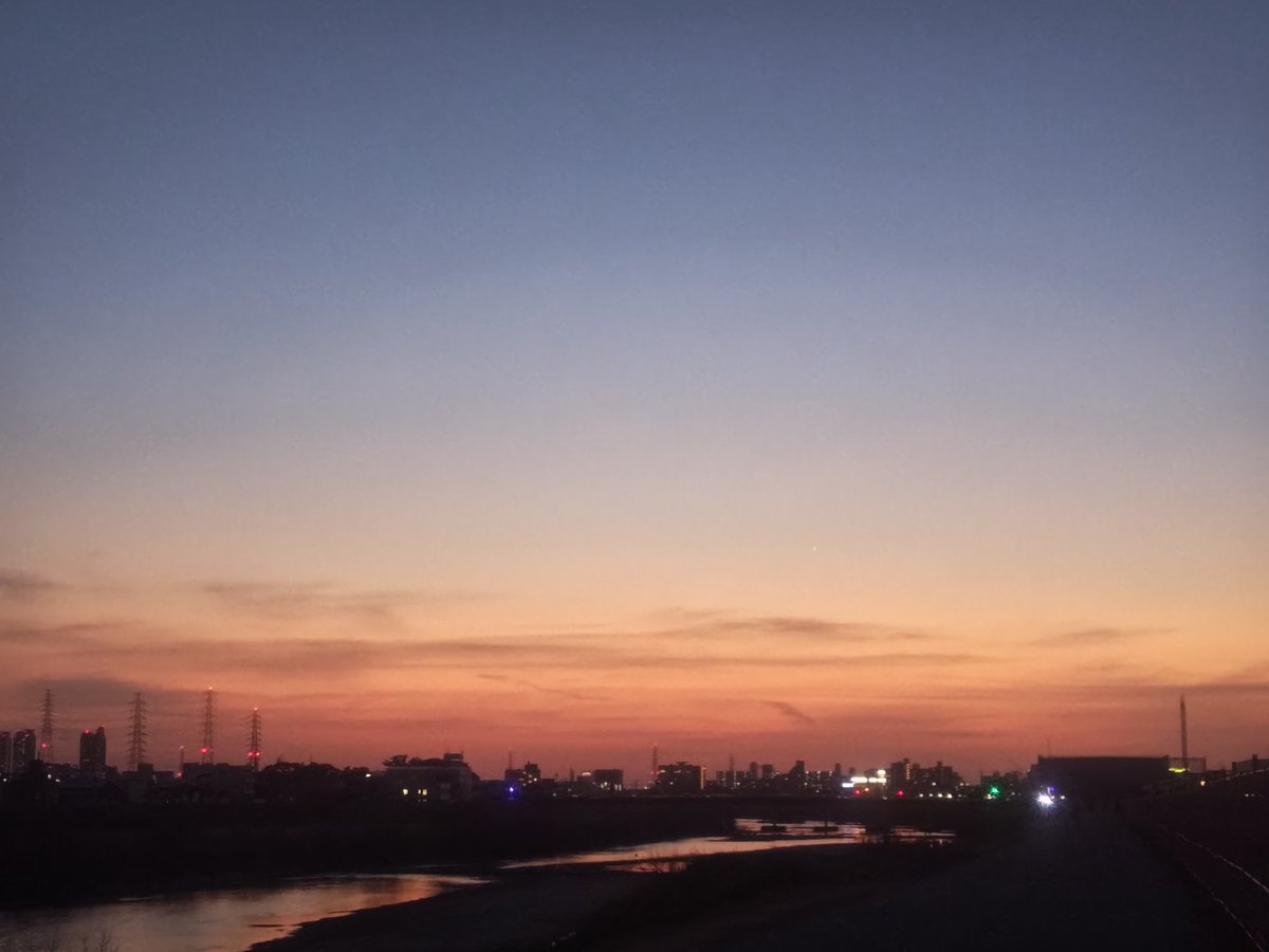 とっても綺麗だった数日前の夕焼け🌆 真っ赤に染まる空も綺麗だけど