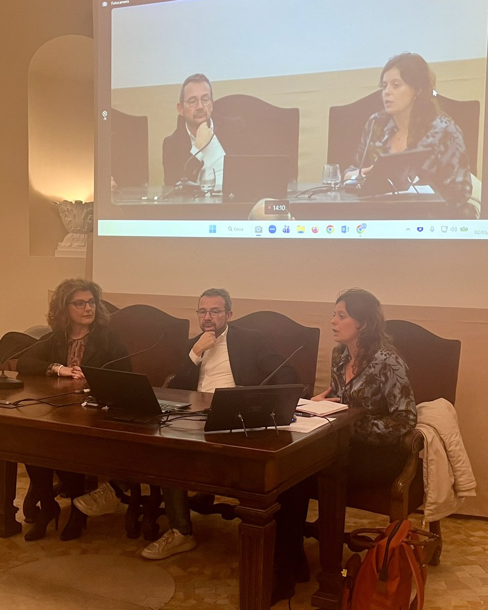 SalisIlaria's tweet image. Ieri sera ho avuto il piacere di intervenire al Collegio Ghislieri di #Pavia per discutere dell’Ungheria di Orbán nell’ambito del ciclo di incontri “Democrazie illiberali”.

Un confronto ricco e stimolante, condiviso con i Professori Mara Morini e Flavio Chiapponi, davanti a una