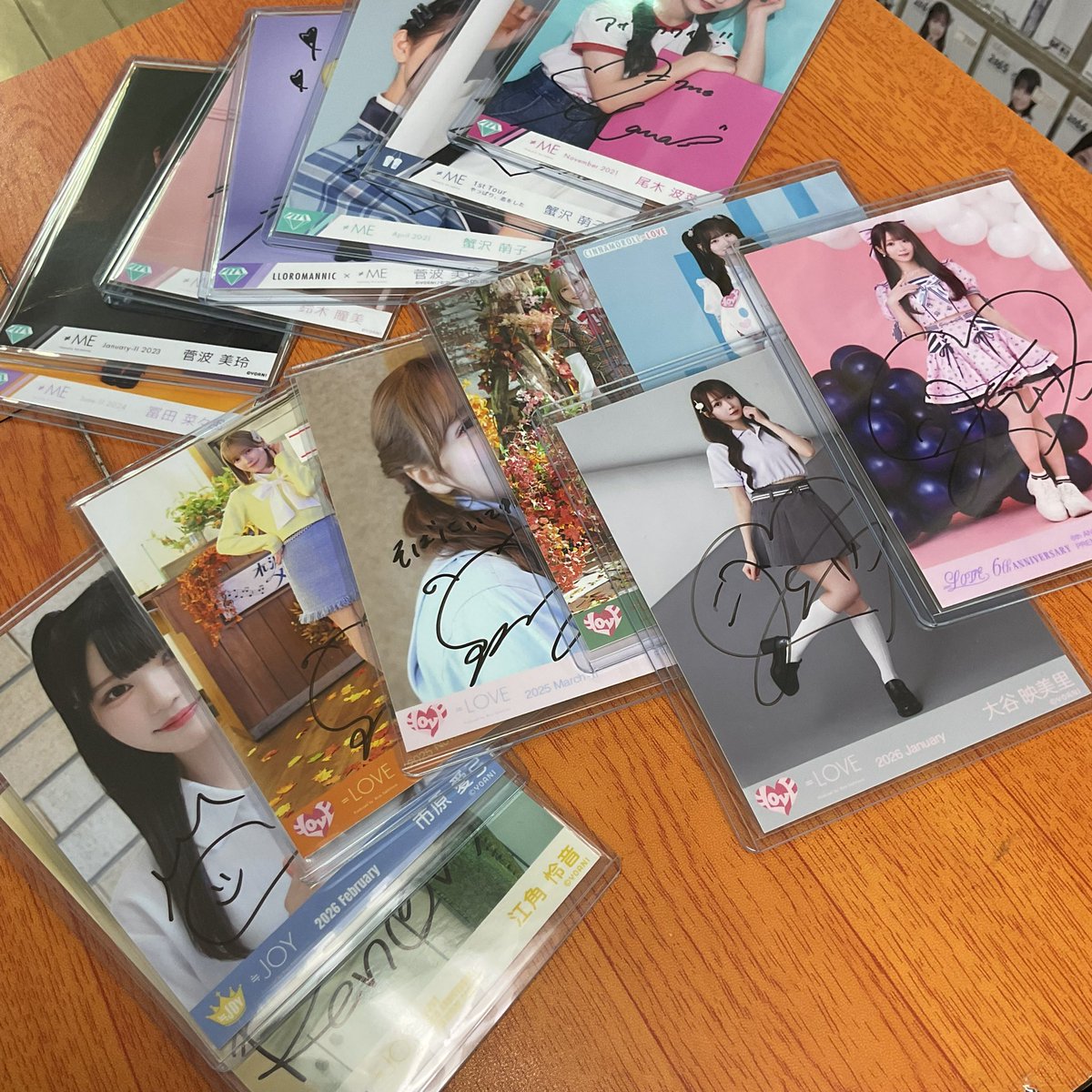 イコノイジョイ直筆サイン入り生写真もたくさん入荷中！