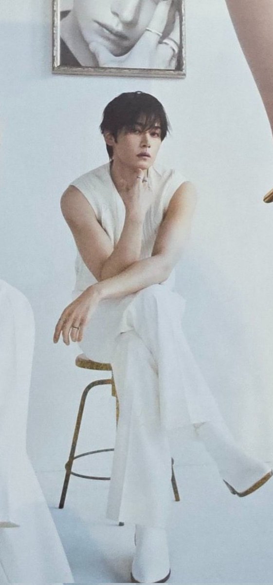 minho tuh vibesnya beneran MOMMY banget!!! kalo ada sekelompok omega kumpul DIALAH KETUANYA