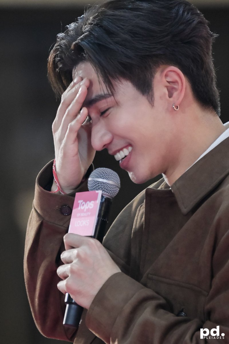 ให้ทำท่าอะไรเนี่ย เขินเลย 

PERTH WITH PANTENE AT TOPS

#PanteneTreatmentxPerth 
#PerthTanapon