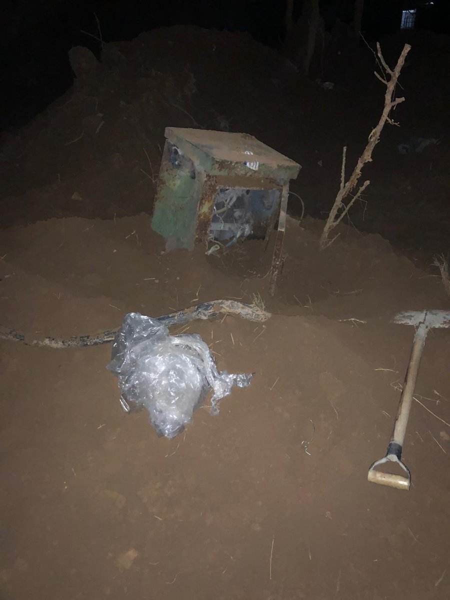 maheralee's tweet photo. Blatant construction violation on plot 585 street 104 D12/1. Have complained to IESCO multiple times but again the workers dump soil over power DB causing power outage this is third time. 

@RandhawaAli @CDAthecapital @IESCO_Official @AslamChaudhry3 https://t.co/DPw4Myu6CZ