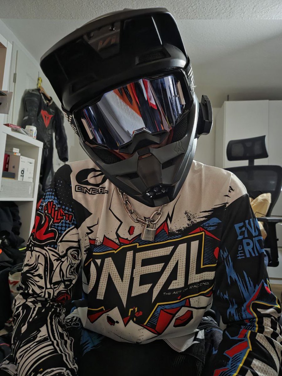 BAD_FOX703 | tweet media