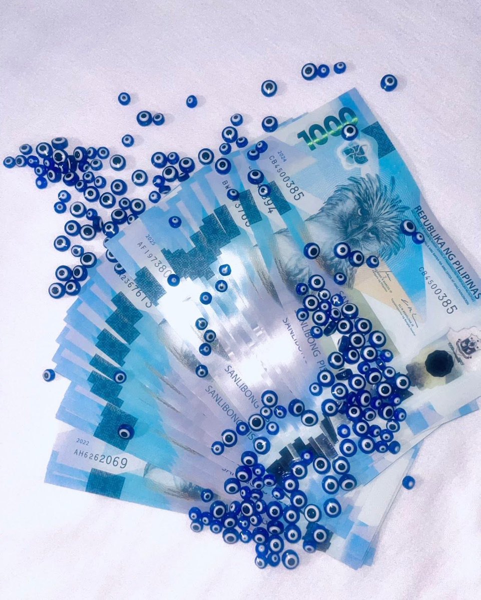 breywithfiree's tweet photo. From my hands to yours-money dust 💫🧿💸 https://t.co/fsTH8vjKGG