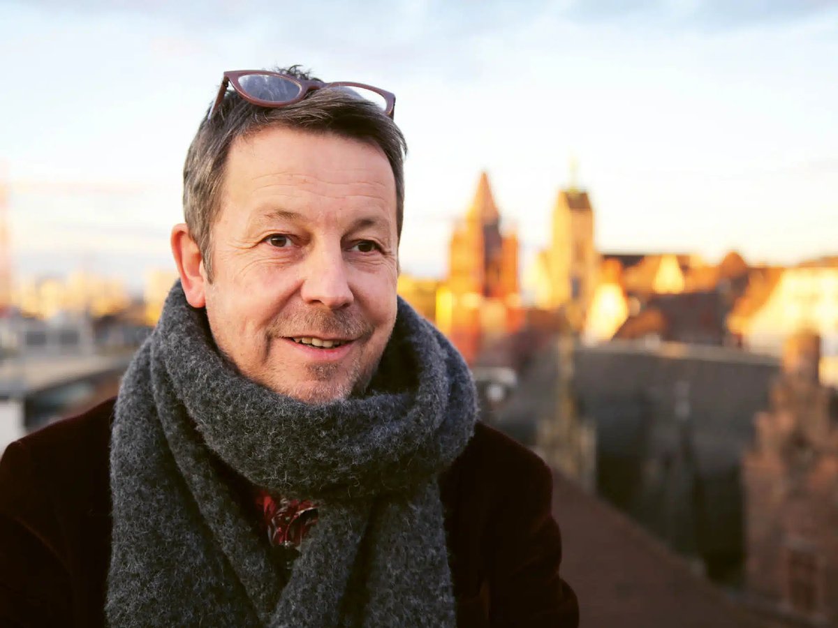 Karma für alle • Daniel Häni und Enno Schmidt

Der Unternehmer Daniel Häni, Mitbegründer und Co-Geschäftsführer des Unternehmens Mitte in Basel, und Enno Schmidt haben 2006 in der Schweiz die Initiative für ein bedingungsloses Grundeinkommen auf den Weg gebracht. Heute sind sie