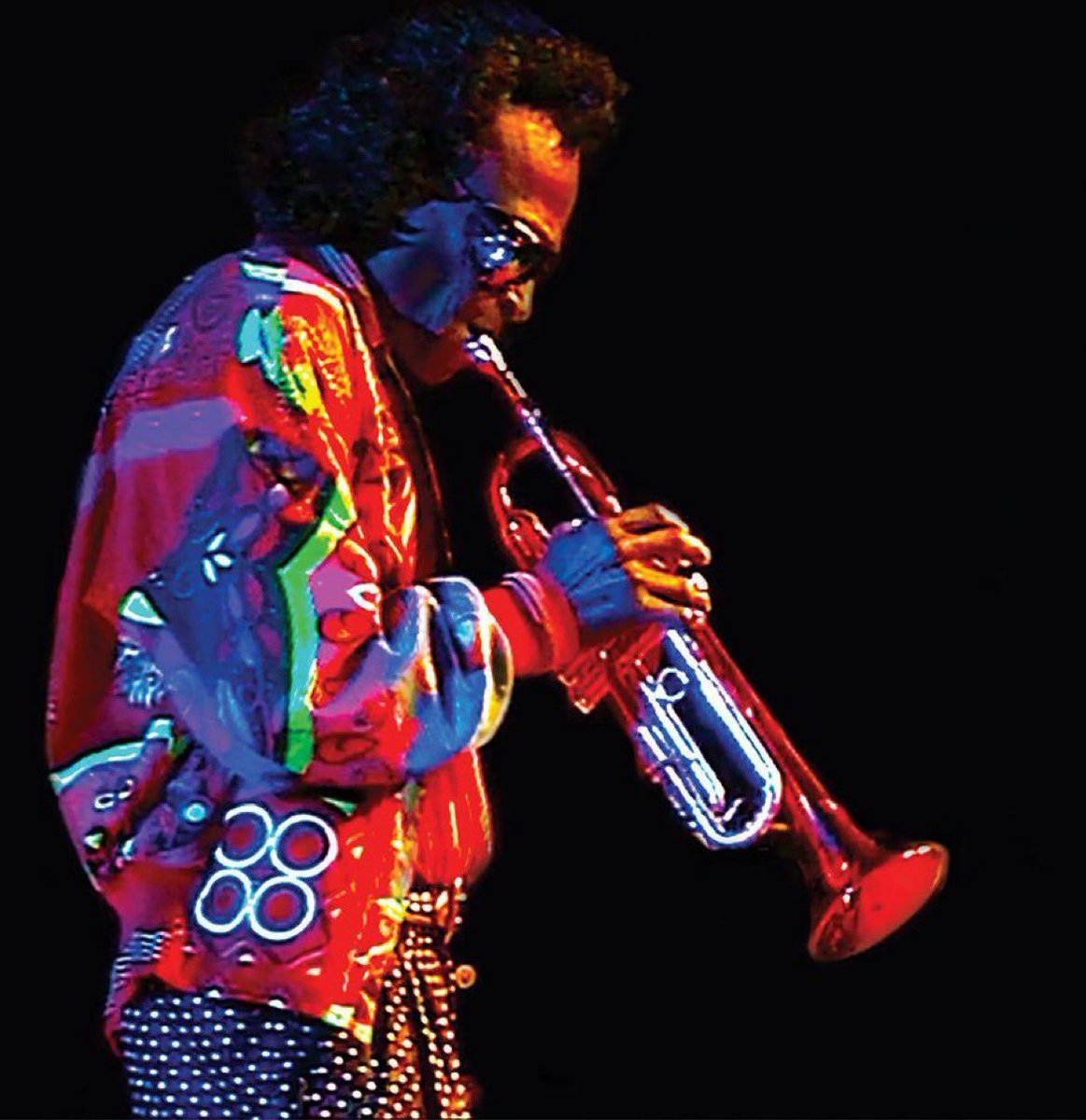 ktanaka13's tweet photo. As great as it gets:

“Anybody can play.  The note is only 20 percent.  The attitude of the motherfucker who plays it is 80 percent.” ― Miles Davis

#MilesDavis #Jazz #Music #MusicIsLife #MondayMotivation #Funk #Blues #GOAT https://t.co/8qFQ6bzFF1