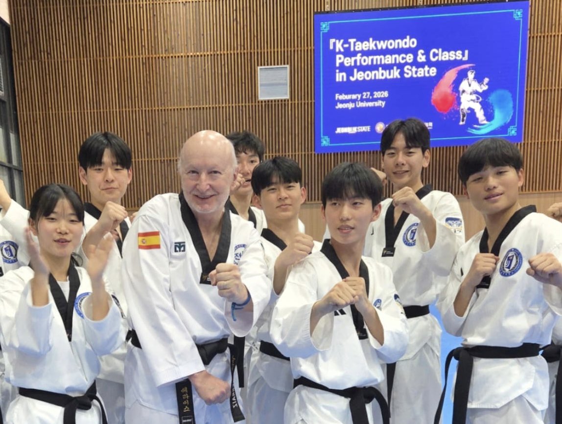 Embajada de España en Corea tweet media