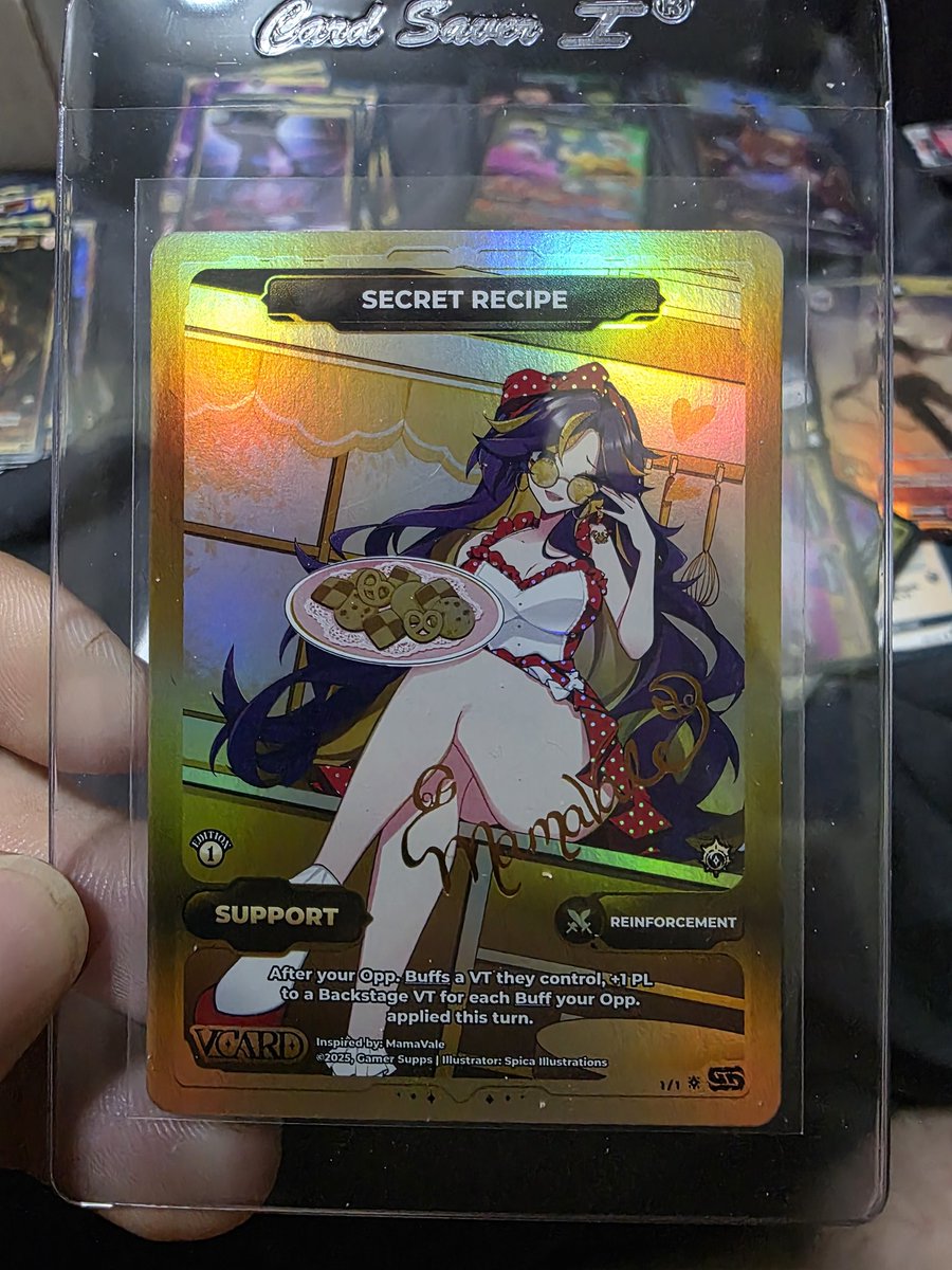 AAAAAHHHHHH my 1/1 Vcard God Rare card has been pulled!!!!! Isn't it  gooooorgeous!!! I am sooooo jelly!! @VCardTCG @GamerSupps @SpicaIllustrate  @Drcat500