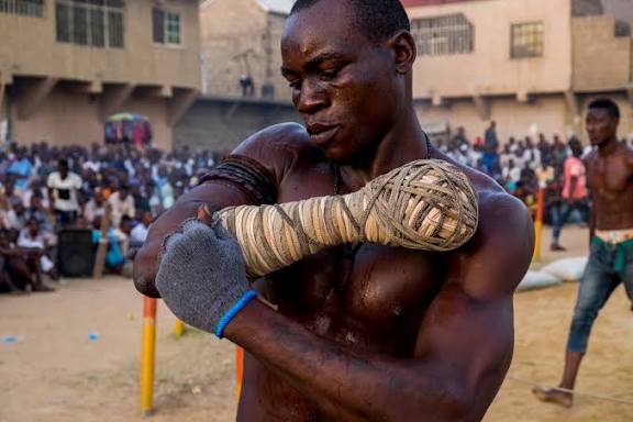 mustbeoscar's tweet photo. @FalconryFinance Imagine Dambe warriors😫😫😫 https://t.co/zTLRp9bRBz