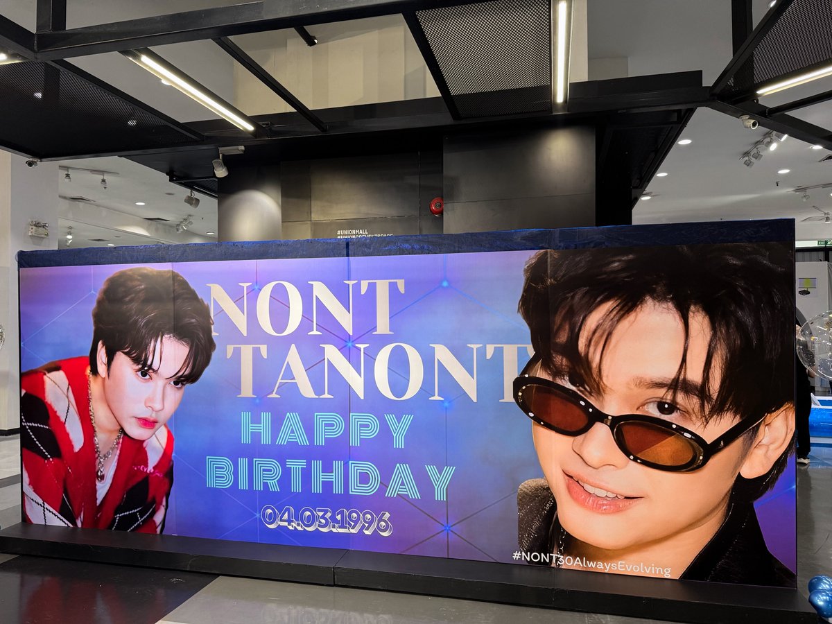 RP7aeff's tweet photo. 🤍🩵💙

#NONT30AlwaysEvolving
#NONT30ทั้งทีน้อยกว่านี้ได้ไง
#NONTTANONT https://t.co/hzAInSRnfr