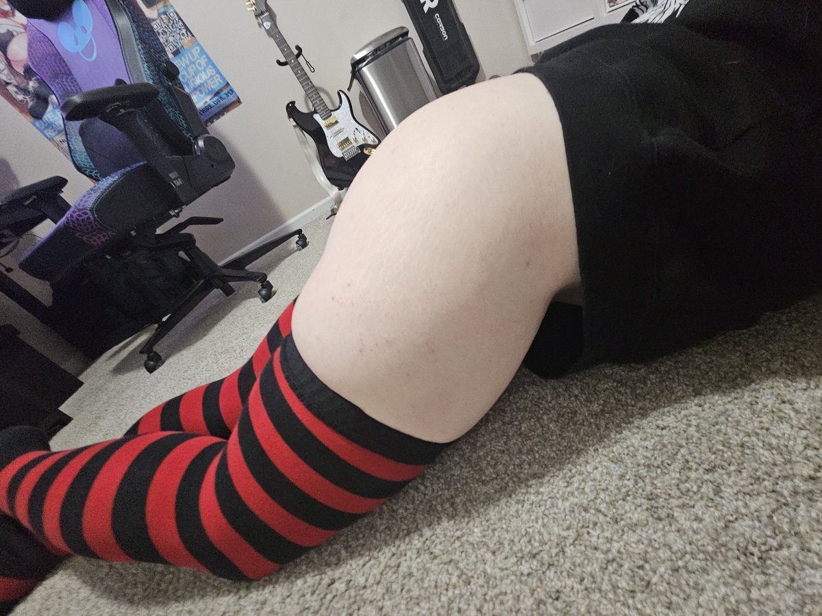72Srew82335's tweet photo. Just some booty shots :3 https://t.co/OMkOgvMo6U