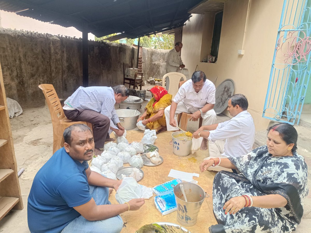 sathyasaiodisha's tweet photo. Loving Sairam..
With the blessings of Sri Sathya Sai Baba, on Sunday, 01.03.2026, Keonjhar Samithi of keonjhar sai district organized a Sadhana Shivir along with Narayan Seva.
#SadhanaShivir
#NarayanSeva
#Keonjhar
-Media Team https://t.co/ZmOv9u21f1