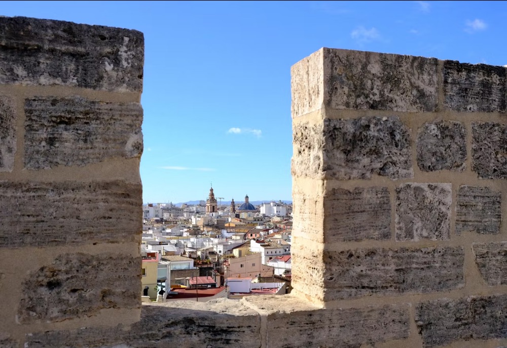 Etheria Magazine tweet media