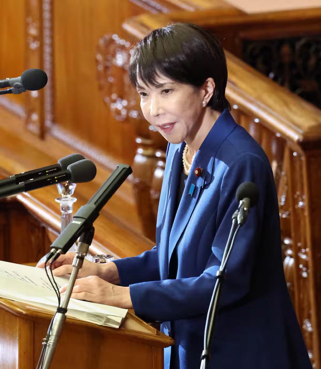 It's been said that Prime Minister Takaichi Sanae only gets three hours of sleep a night recently, but she never yawns in the Diet. 
That's what makes her so different from previous politicians.