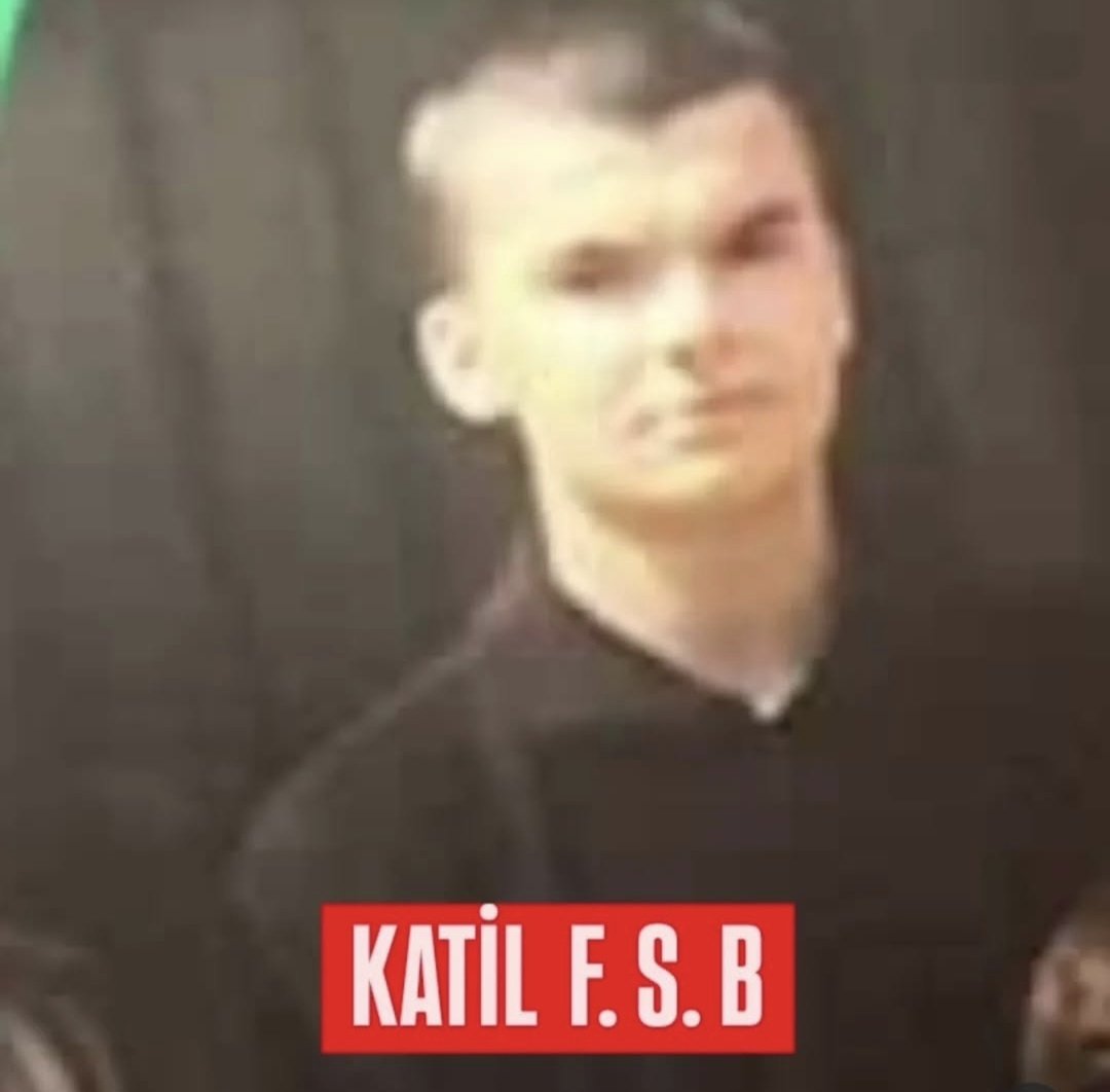 Eğitim ailede başlar temiz ahlakı saygıyı insanca yaşamayı önce kendiniz öğrenin Sonra Çocuk dünyaya getirin çocuk diye topluma saldığınız katil sadece bir öğretmeni değil Lösemi hastası bir çocuğun annesini katletti.
#FatmaNurÇelik