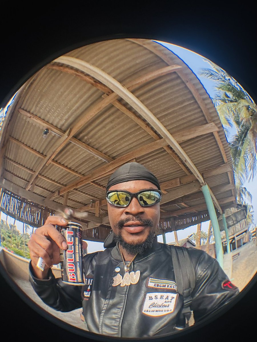 B_Aliyon's tweet photo. π΅ Stepped in the game with a militant mind
Vision so clear, ainβt switchinβ my grind πΆ
π«π«π«
#b_aliyon #bav_records #bav https://t.co/di2NGxVvgU