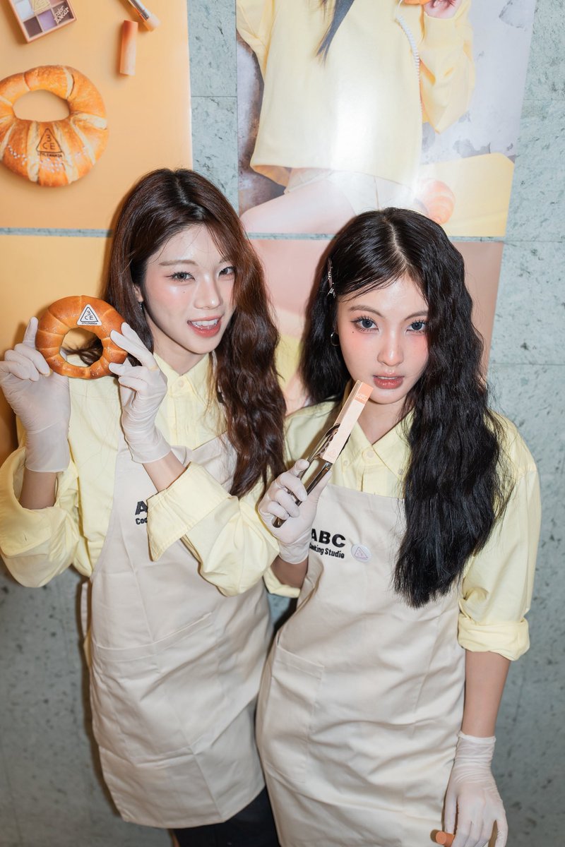 minemediap's tweet photo. รวมภาพบรรยากาศของ แองจี้( @Angietiira ) และ อั๊ตต้าร์(@attarnat ) ร่วมงานเปิดตัวคอลเลกชันใหม่ล่าสุด 3CE Color Baker Edition
🍞🤎🥨🇰🇷
ขอบคุณทางแบรนด์ @3ceth_official ที่ให้เกียรติเชิญเรา 2 คนมาร่วมงานในครั้งนี้นะคะ
#3CEBREADYTOBAKEWORKSHOP #3CExABCCookingTH
#3CECOLORBAKEREDITION #3CETH
#Angietiira
#Attarnat
#Gieart
#Minepeople